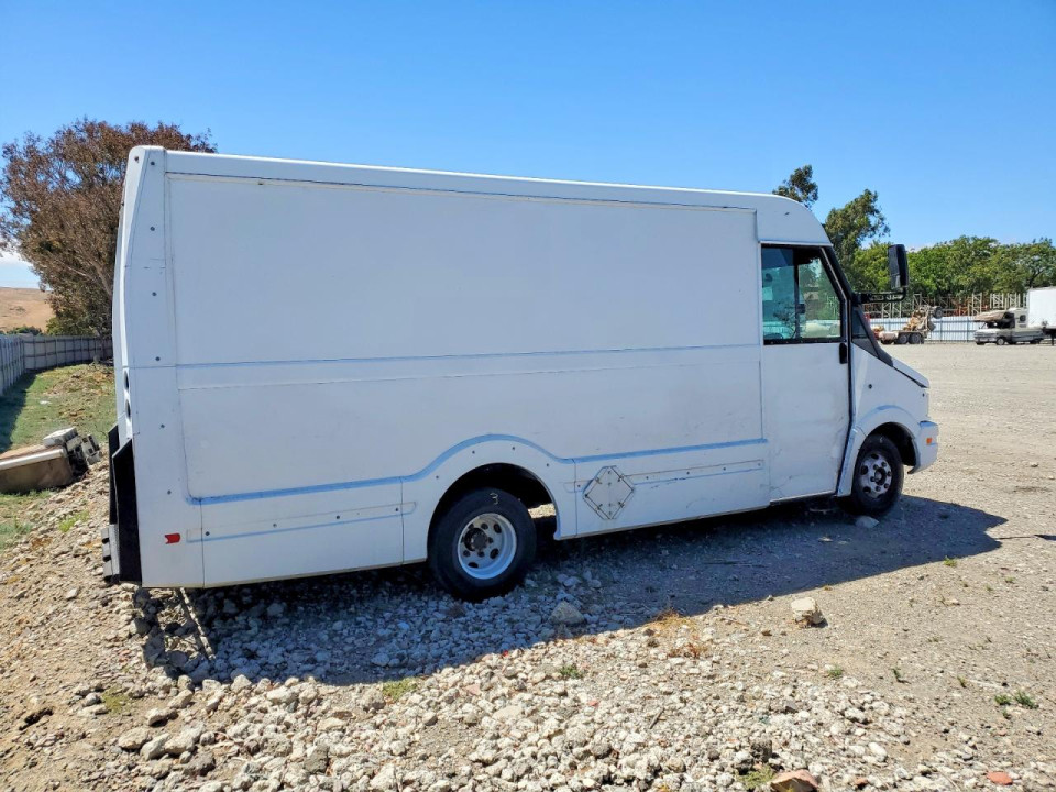 Isuzu NPR 2013 — Copart