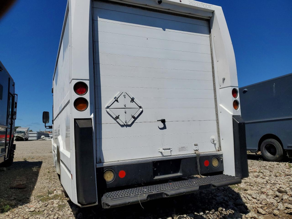 Isuzu NPR 2013 — Copart