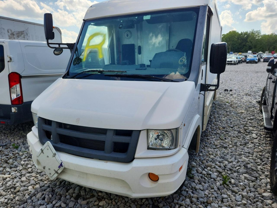 Isuzu NPR 2018 — Copart