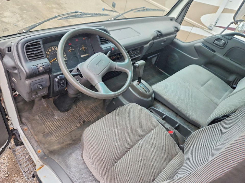 Isuzu NPR 2004 — Copart