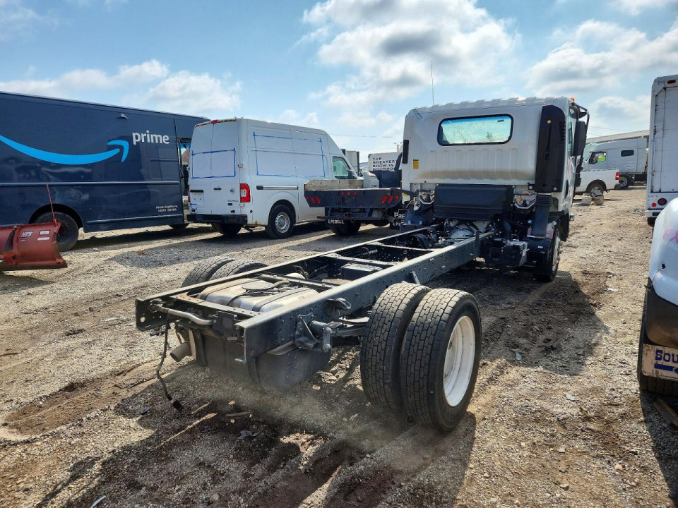 Isuzu NPR 2025 — Copart