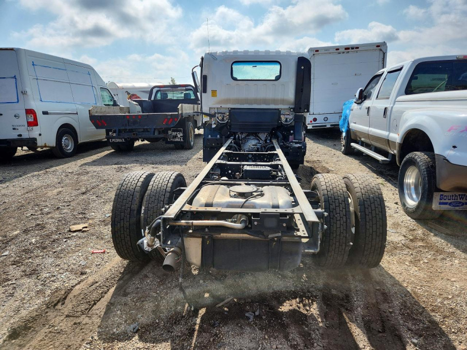 Isuzu NPR 2025 — Copart