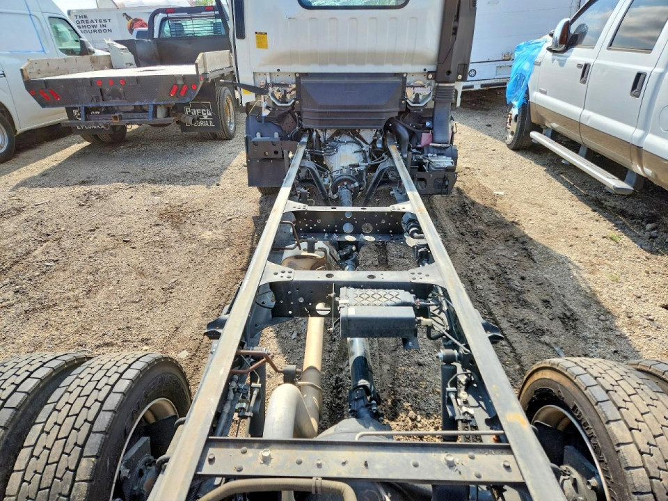 Isuzu NPR 2025 — Copart