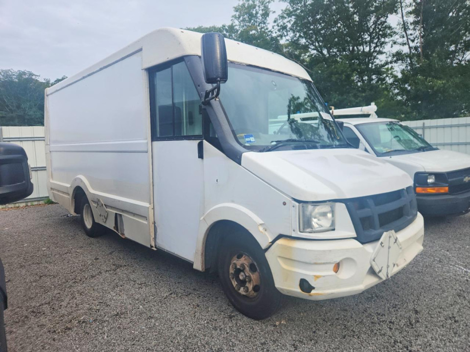 Isuzu NPR 2013 — Copart