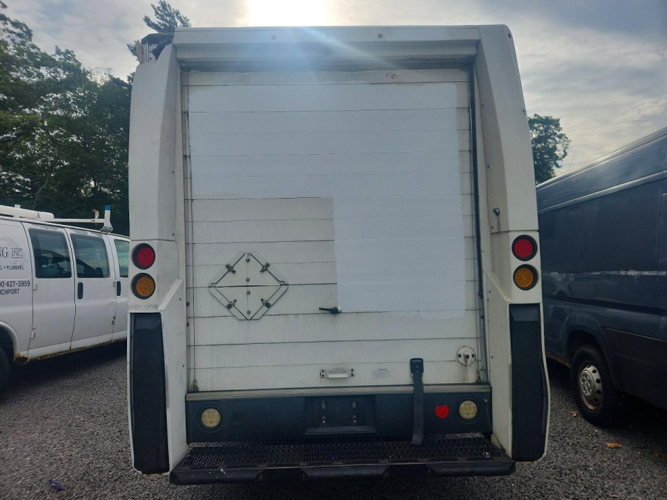 Isuzu NPR 2013 — Copart