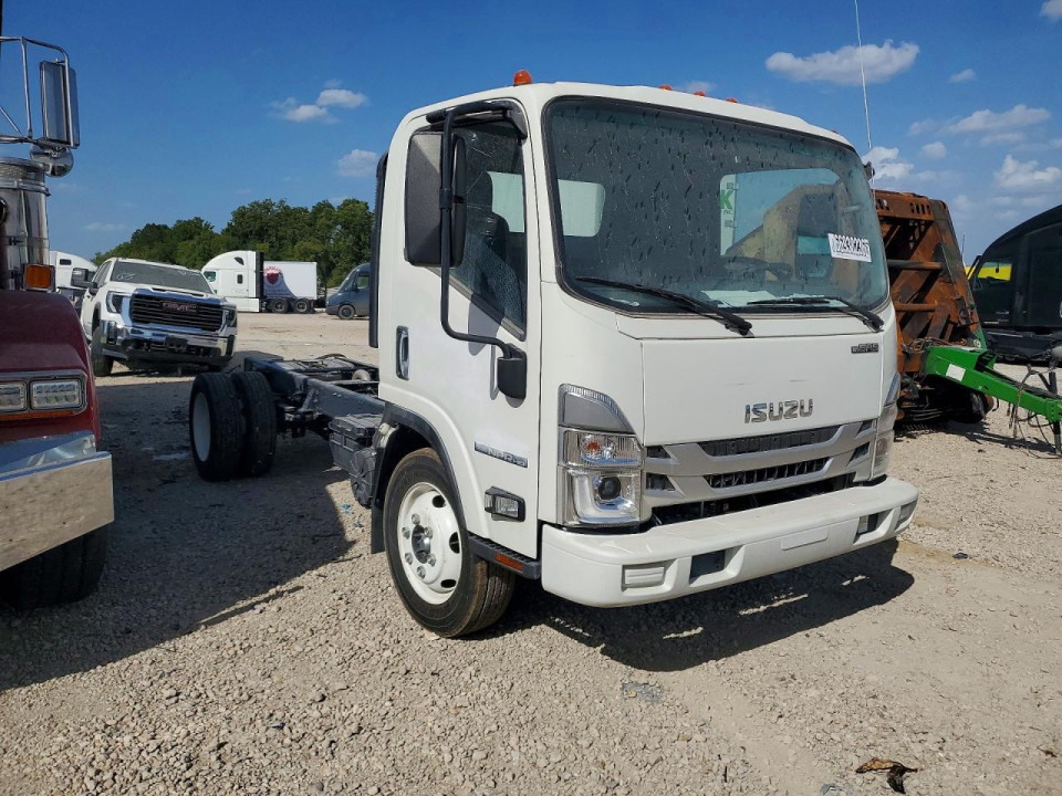 Isuzu NPR 2024 — Copart