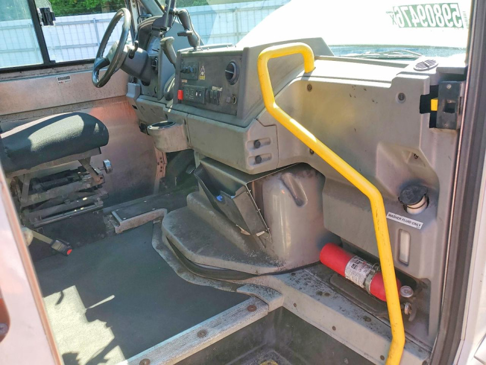 Isuzu NPR 2013 — Copart