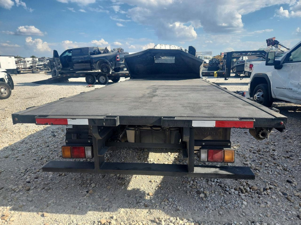 Isuzu NPR 2023 — Copart