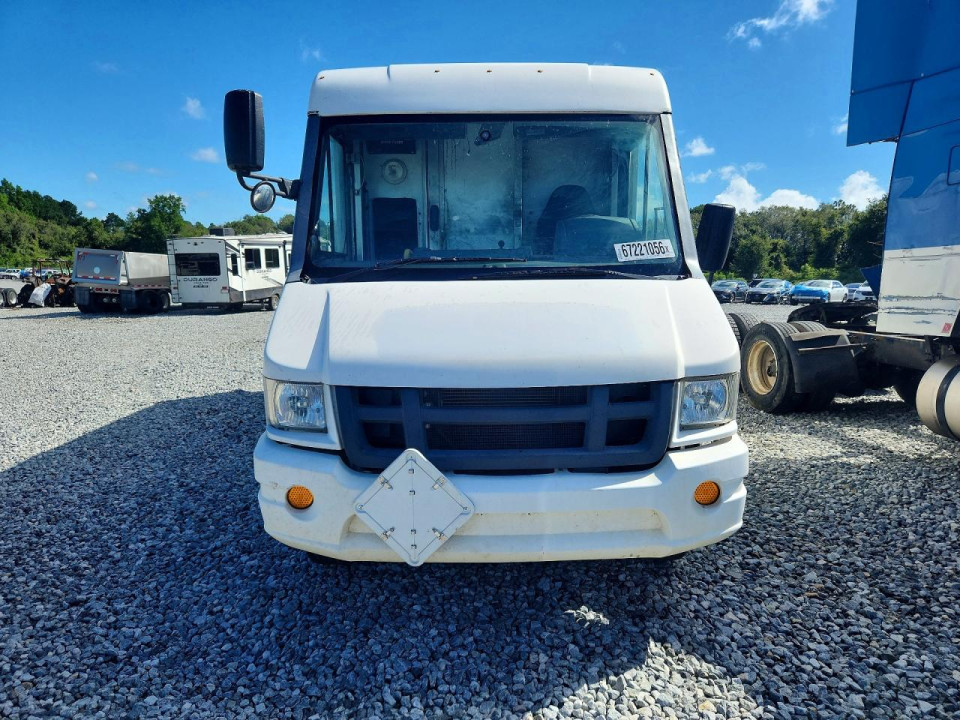 Isuzu NPR 2018 — Copart