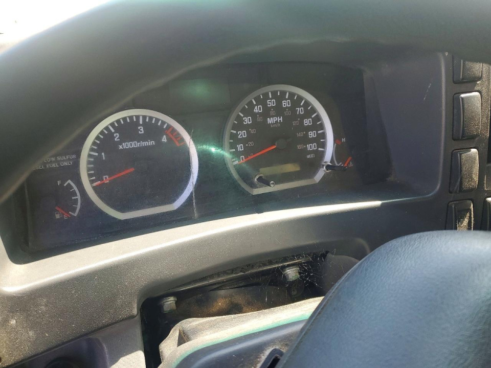 Isuzu NPR 2011 — Copart