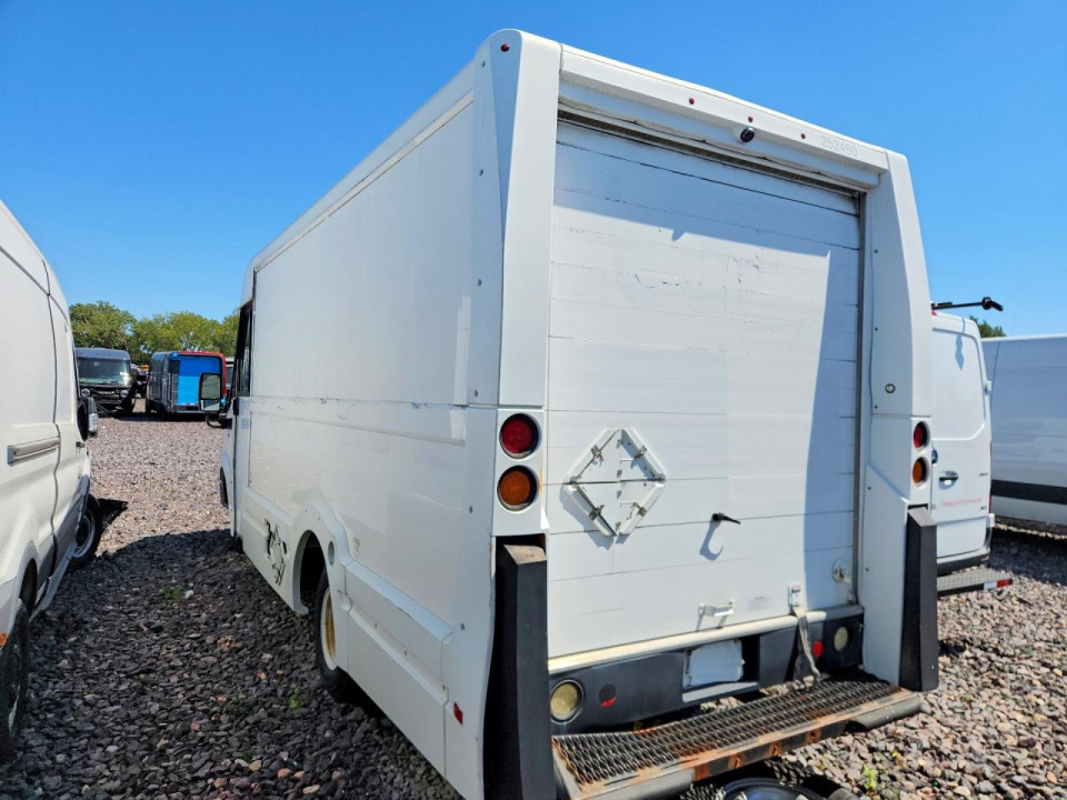 Isuzu NPR 2013 — Copart