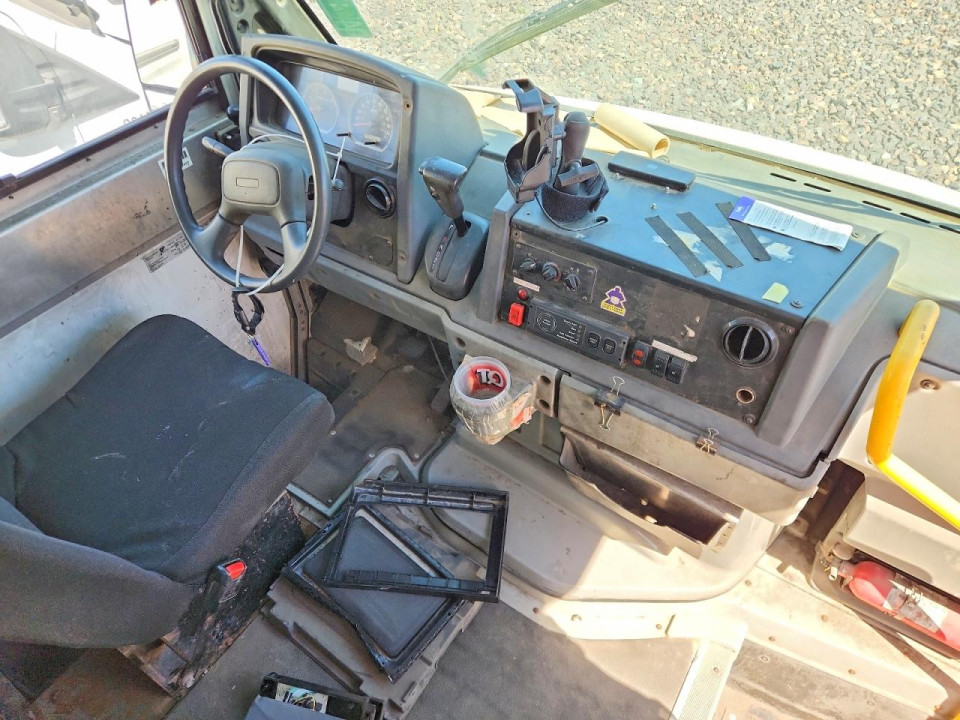 Isuzu NPR 2013 — Copart