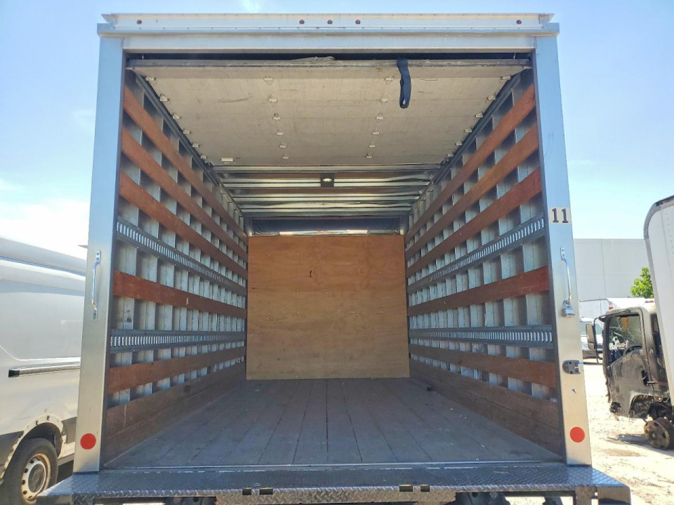 Isuzu NPR 2018 — Copart