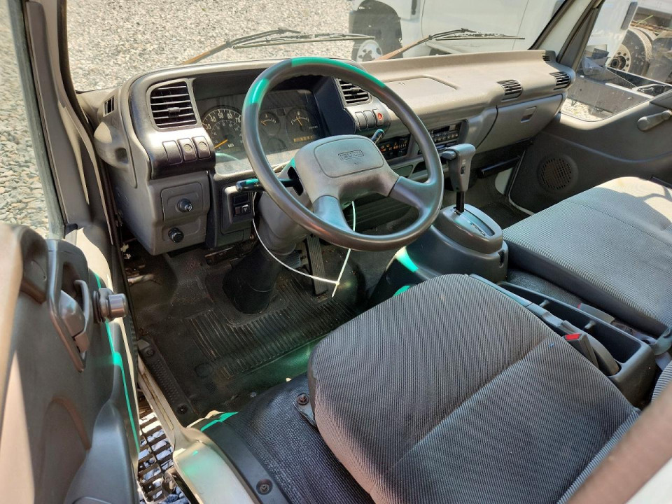 Isuzu NPR 2004 — Copart