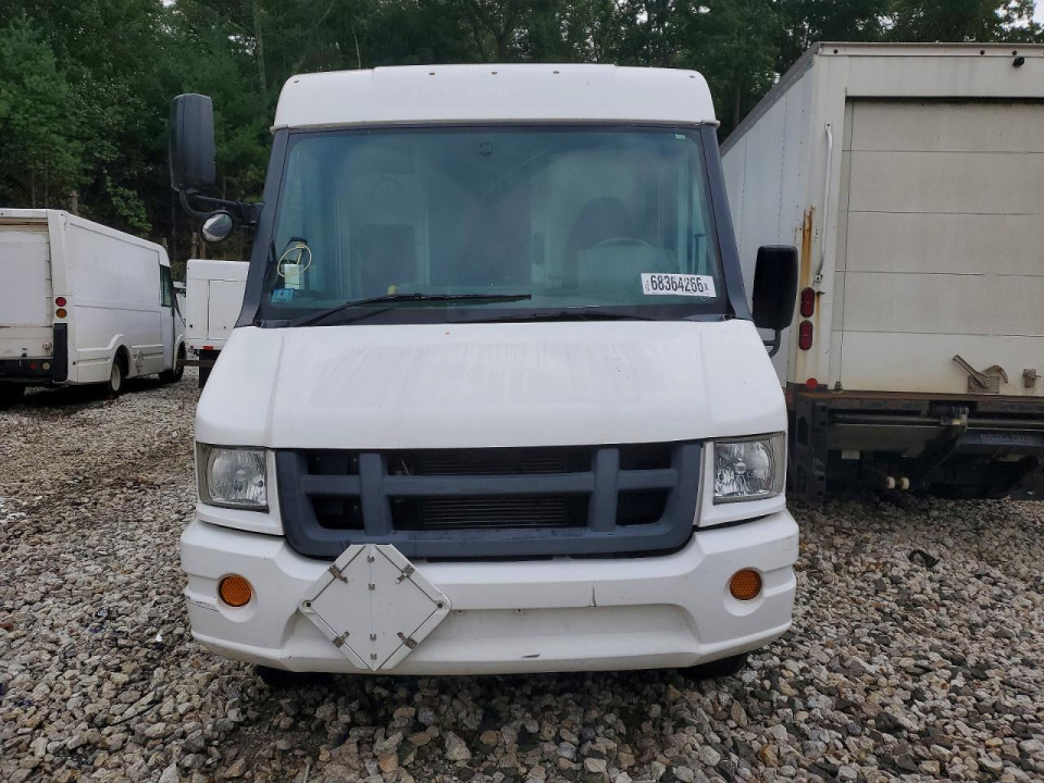 Isuzu NPR 2013 — Copart