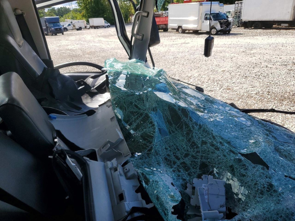 Isuzu NPR 2024 — Copart