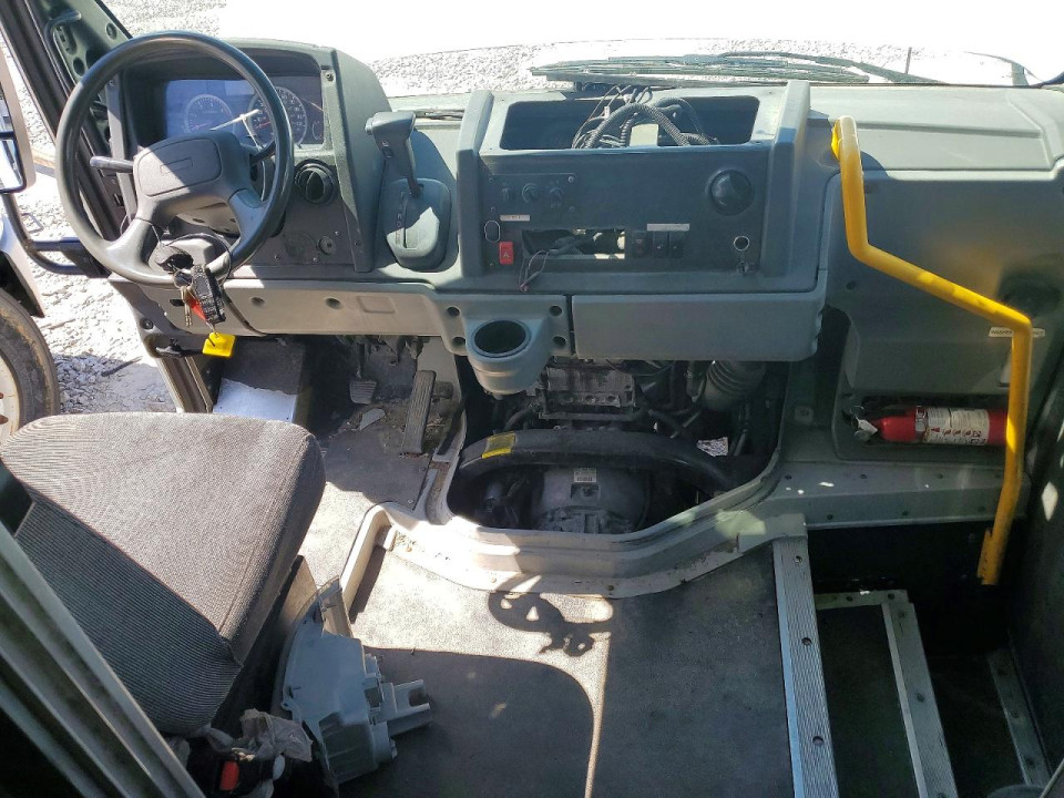 Isuzu NPR 2016 — Copart