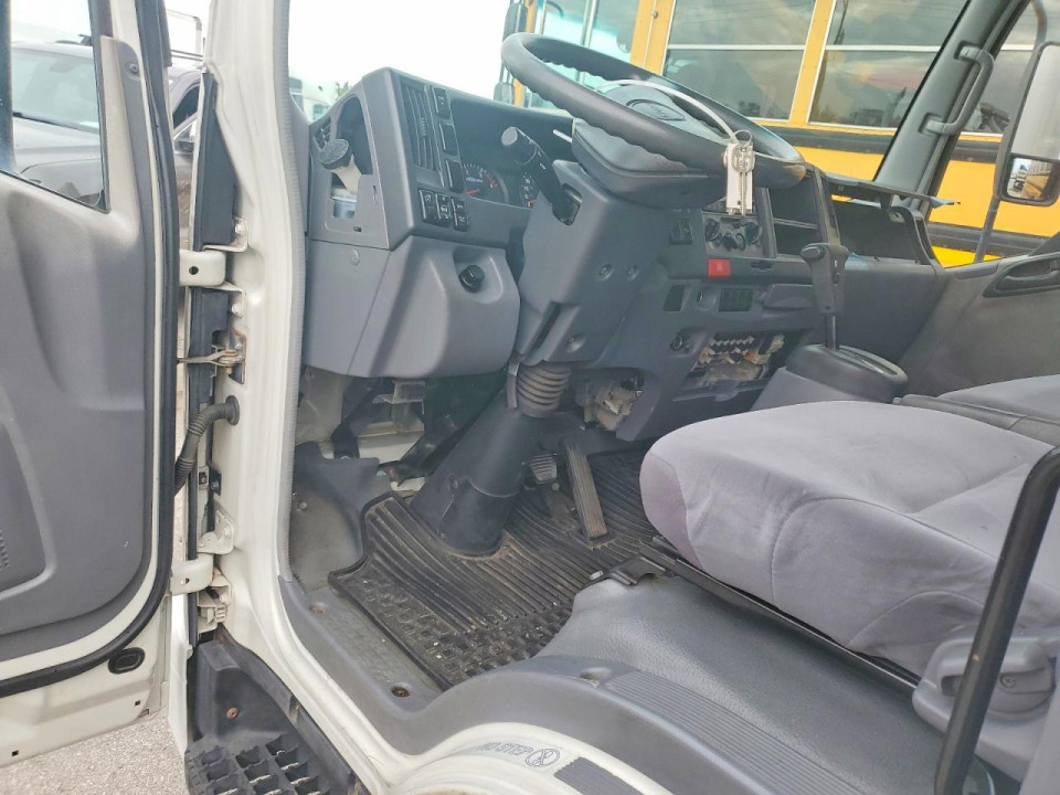 Isuzu NPR 2008 — Copart