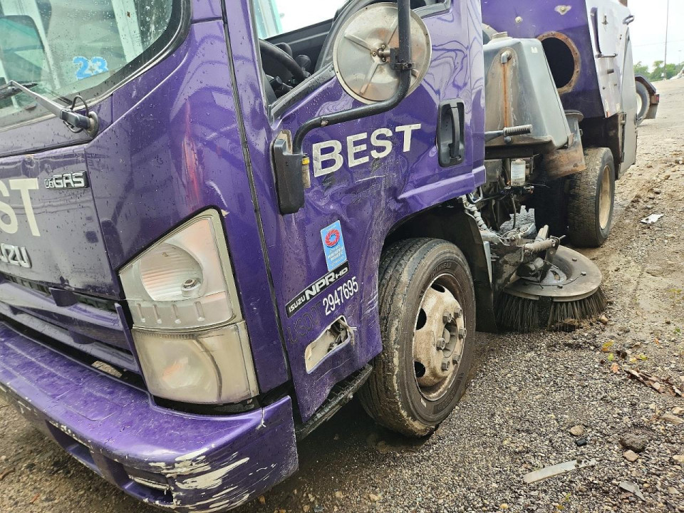 Isuzu NPR 2015 — Copart