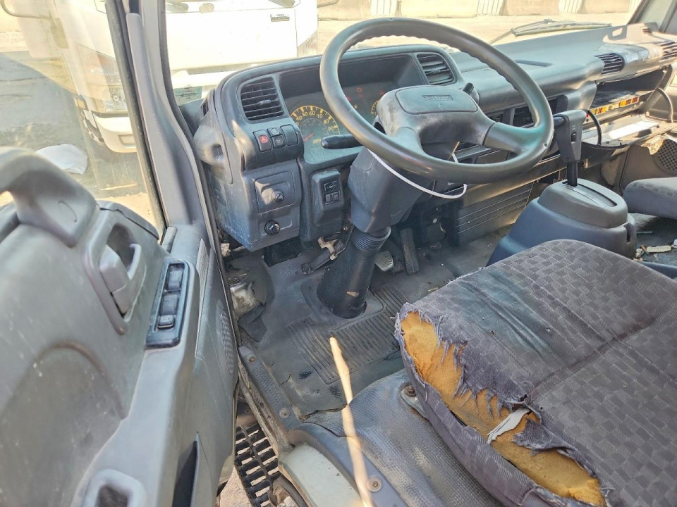 Isuzu NPR 2006 — Copart