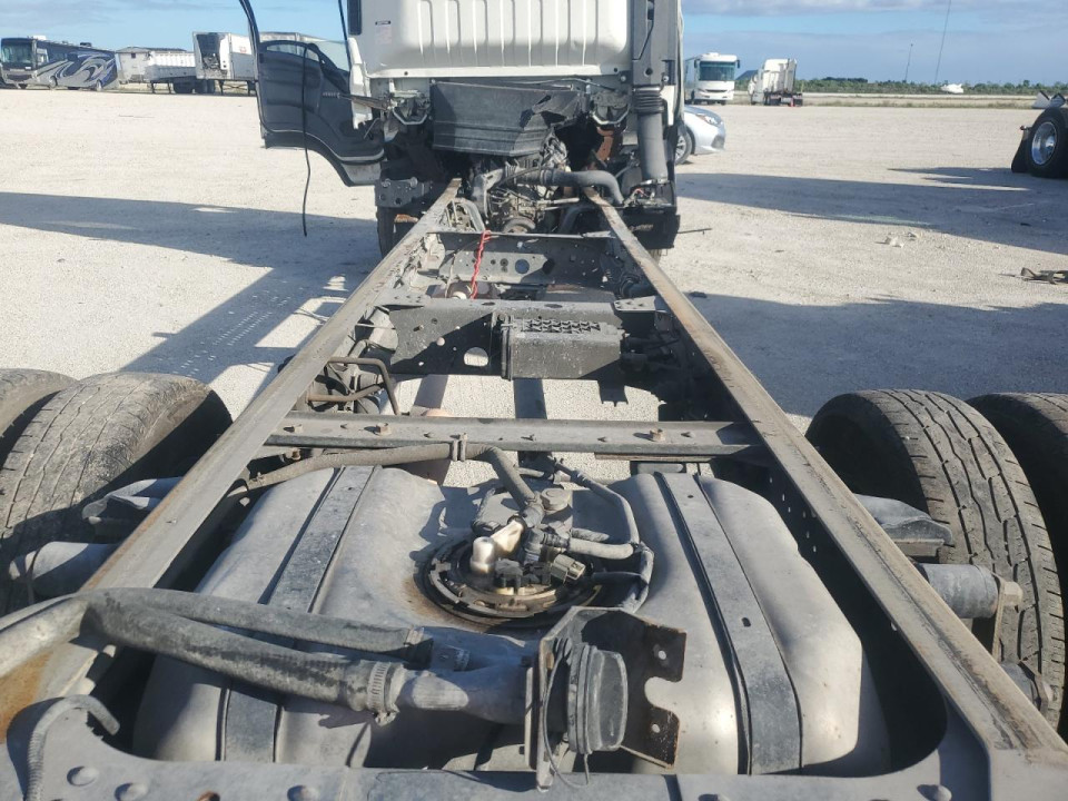Isuzu NPR 2021 — Copart