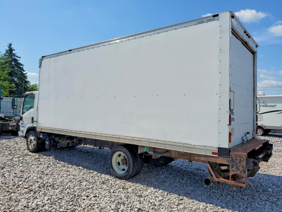 Isuzu NQR BOX TRUCK 2017 — Copart