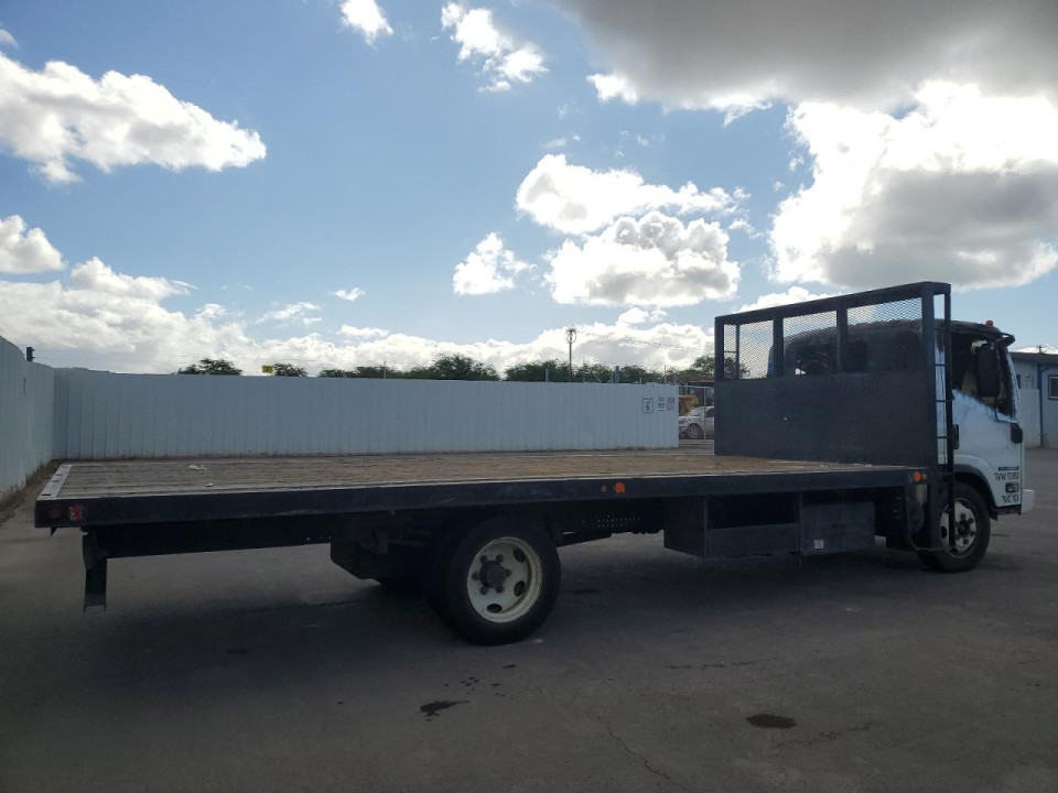 Isuzu NQR 2015 — Copart