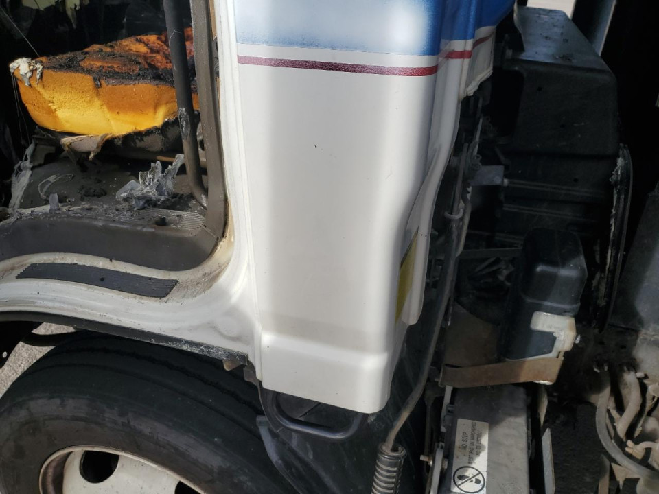 Isuzu NQR 2015 — Copart