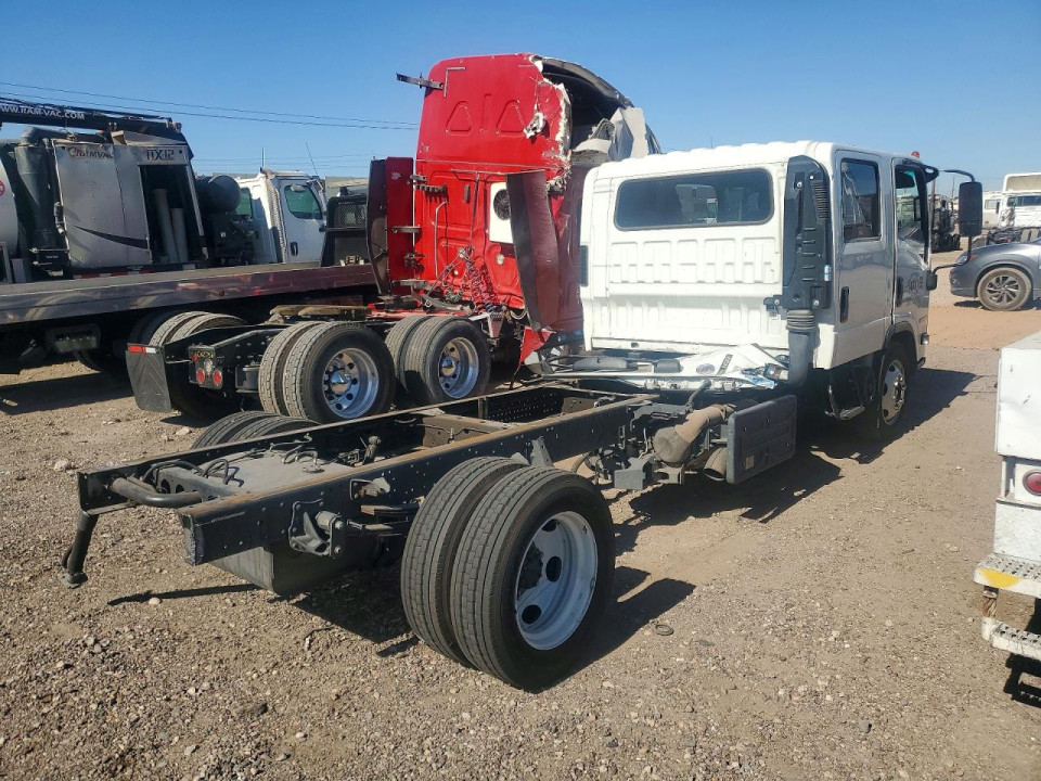 Isuzu NQR 2023 — Copart