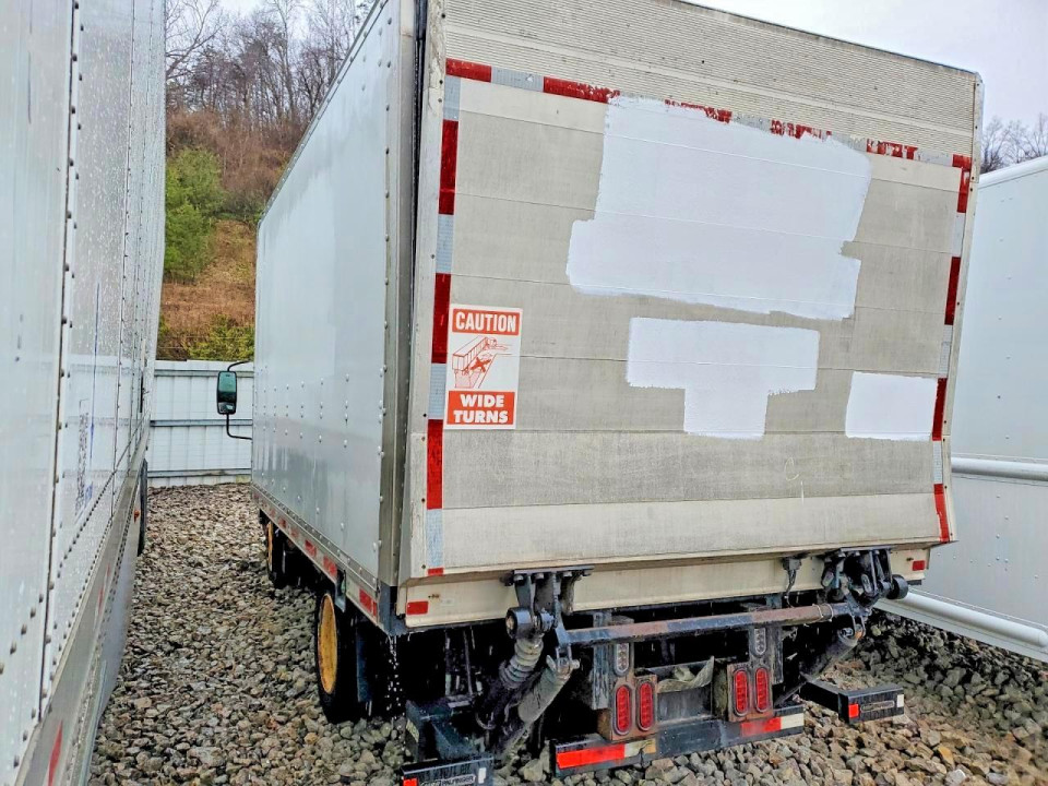 Isuzu NQR 2011 — Copart