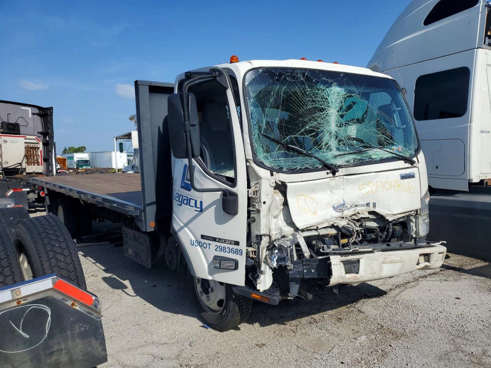Isuzu NQR 2016 — Copart