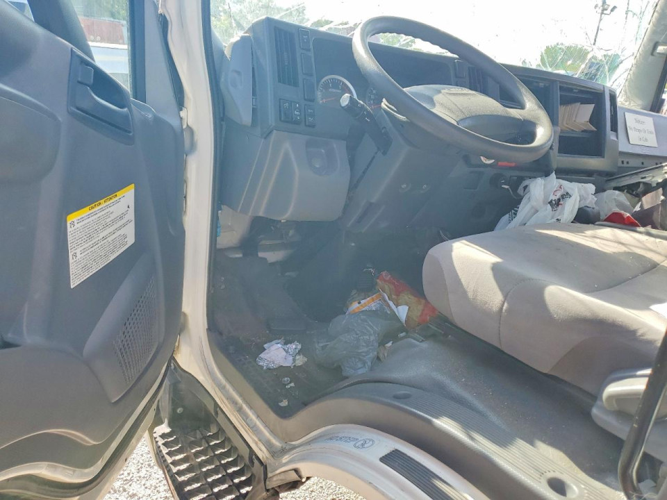 Isuzu NQR 2016 — Copart