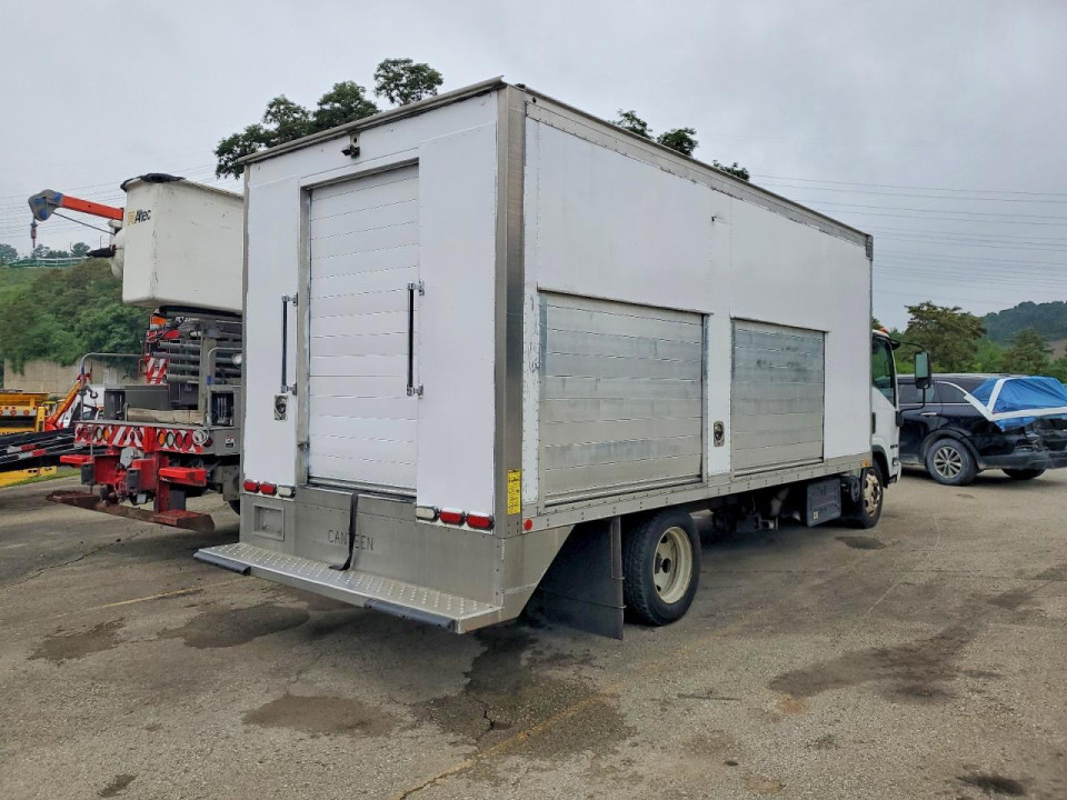 Isuzu NQR 2015 — Copart