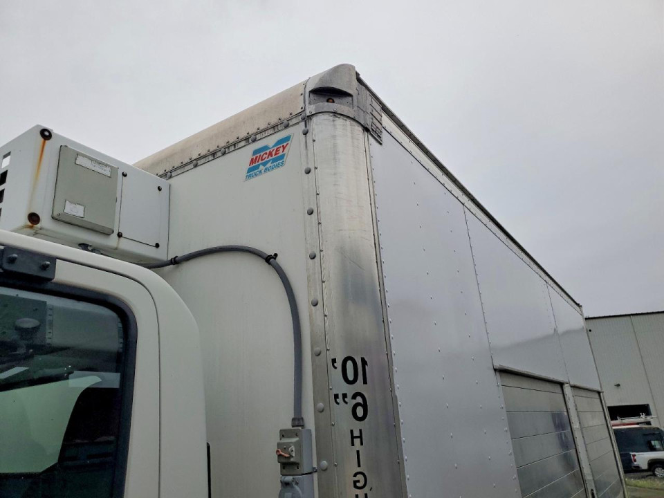 Isuzu NQR 2015 — Copart