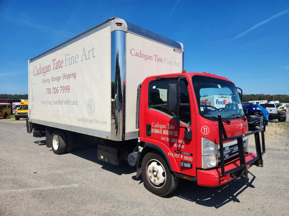 Isuzu NQR 2013 — Copart