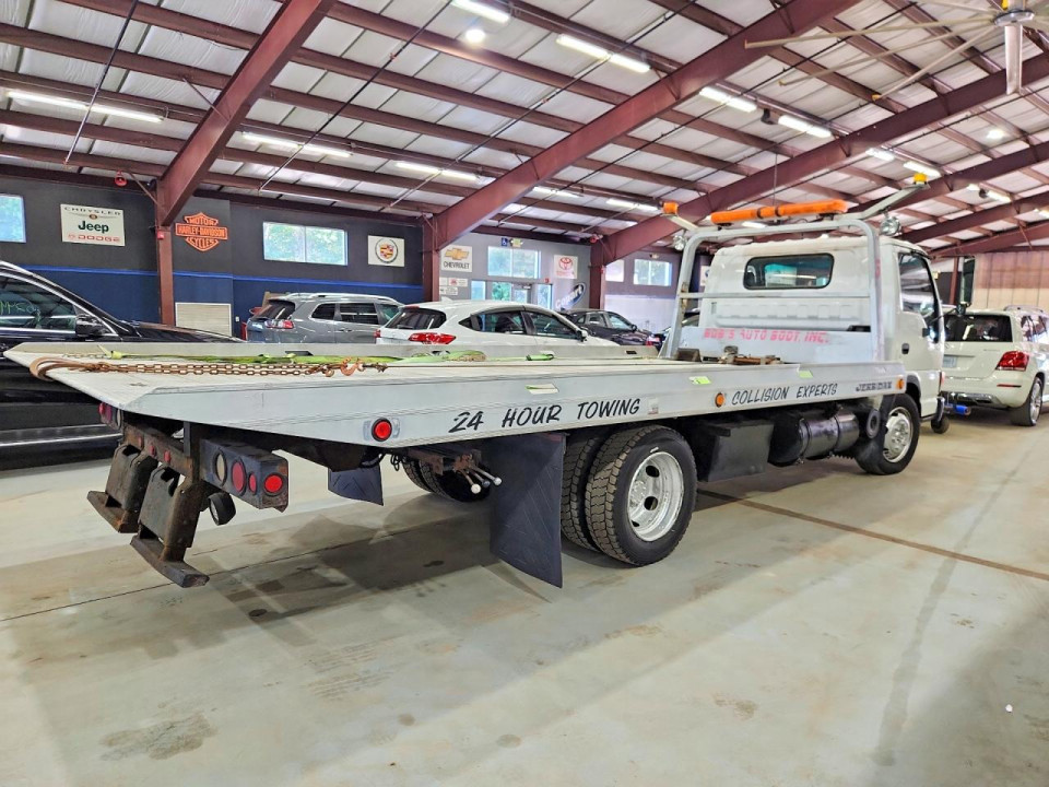 Isuzu NQR 2005 — Copart