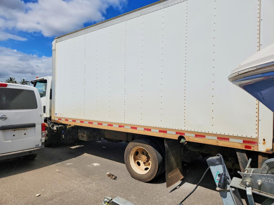 Isuzu NQR 2017 — Copart