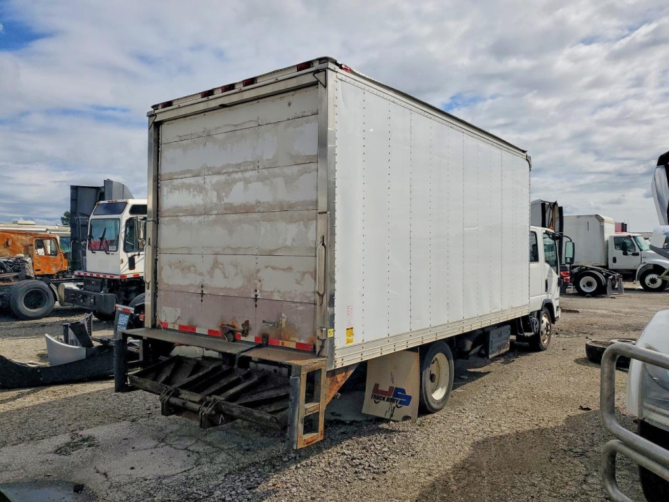 Isuzu NQR 2016 — Copart