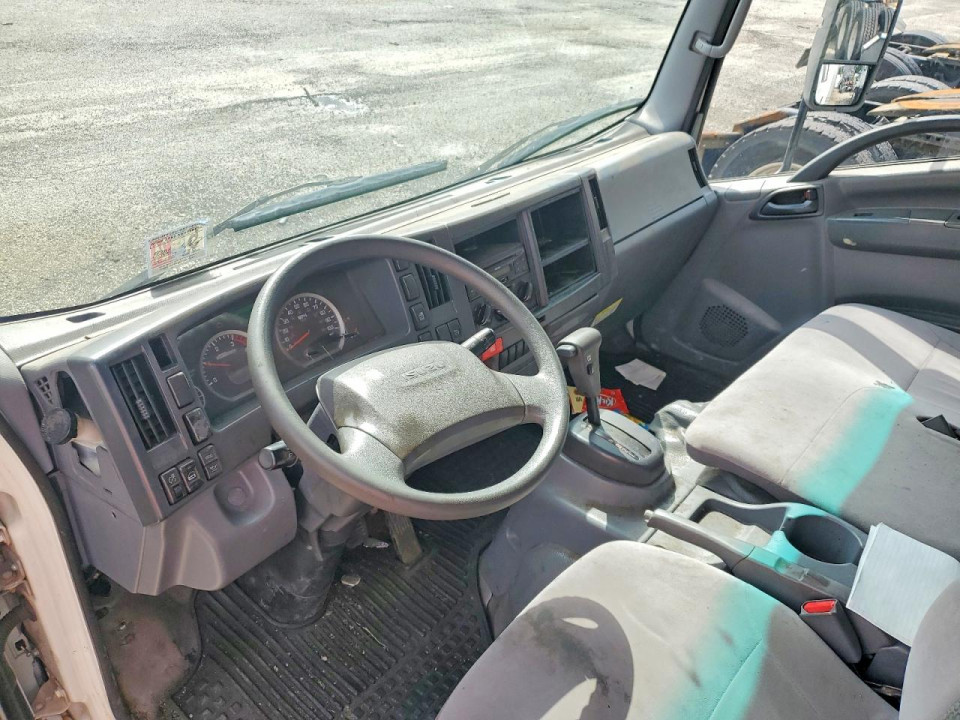 Isuzu NQR 2016 — Copart