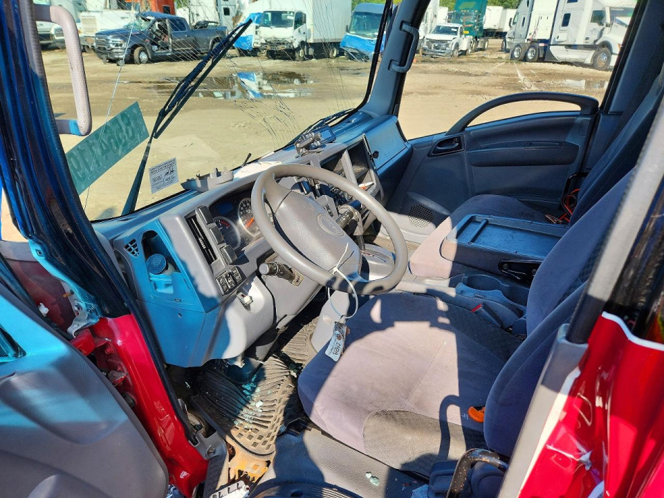 Isuzu NQR 2014 — Copart