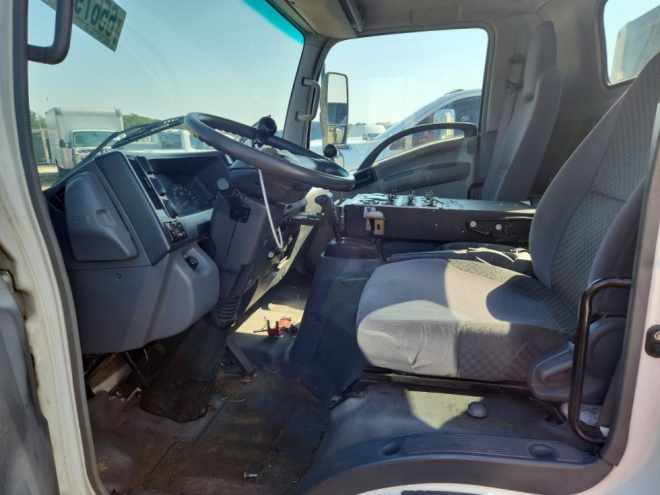 Isuzu NQR 2010 — Copart