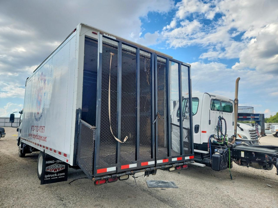 Isuzu NQR 2015 — Copart