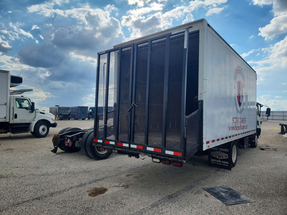 Isuzu NQR 2015 — Copart