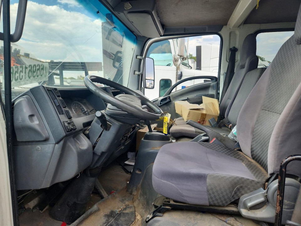 Isuzu NQR 2015 — Copart