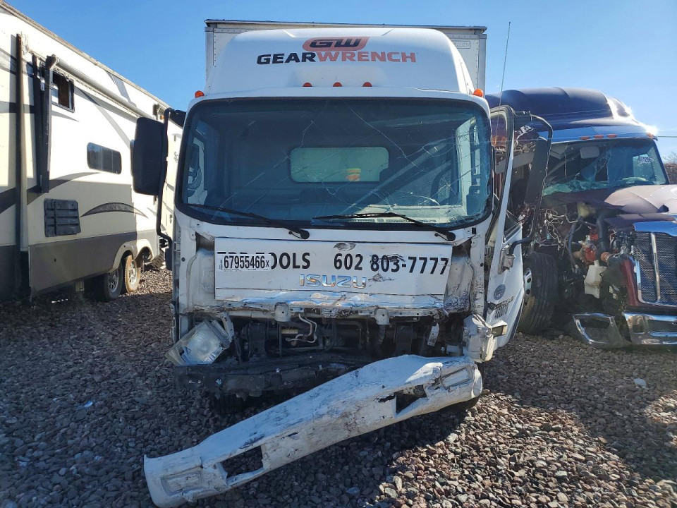 Isuzu NQR 2015 — Copart