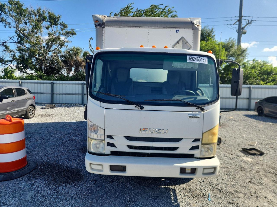Isuzu NQR 2016 — Copart