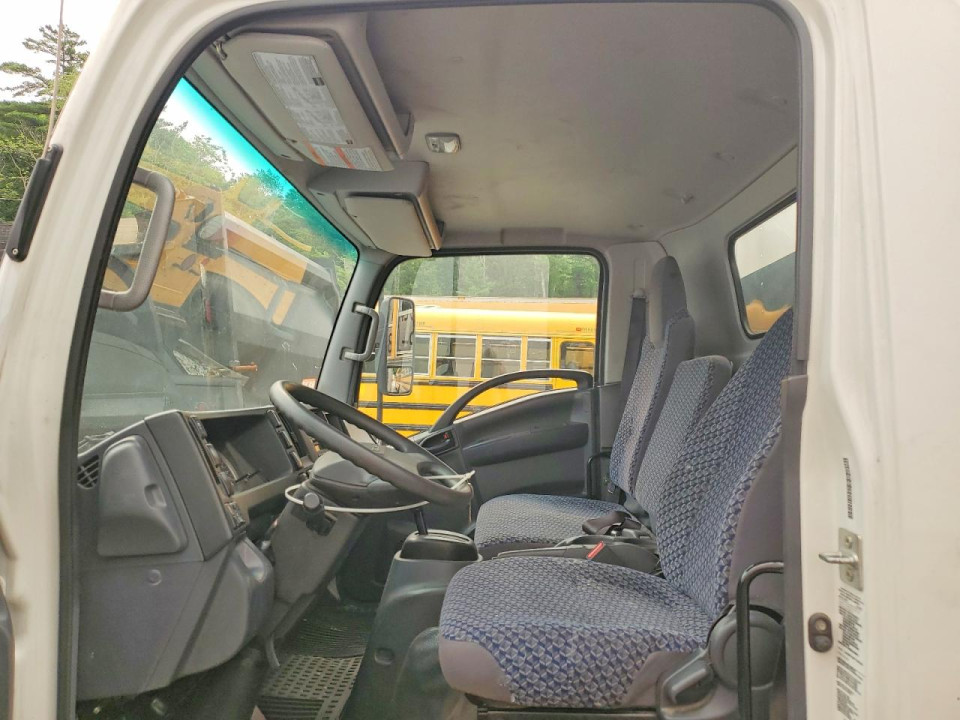 Isuzu NRR BOX TRUCK 2023 — Copart