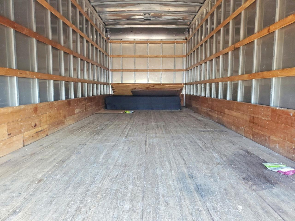 Isuzu NRR BOX TRUCK 2009 — Copart