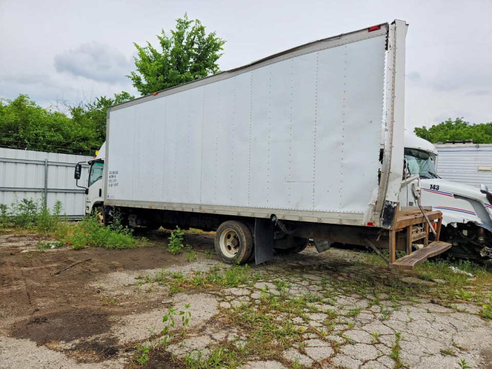 Isuzu NRR DELIVERY TRUCK 2019 — Copart