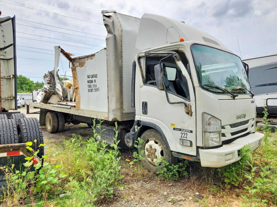 Isuzu NRR DELIVERY TRUCK 2019 — Copart